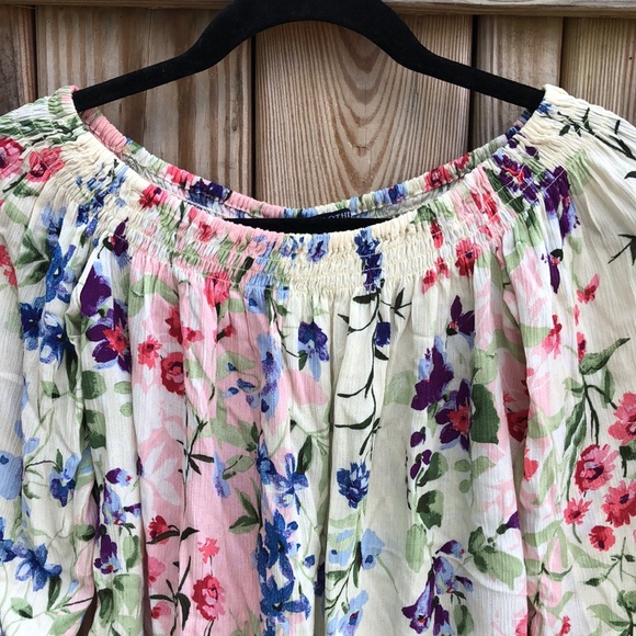 Like new! - ONE CLOTHING Floral Print Off-Shoulder Blouse - Picture 4 of 6